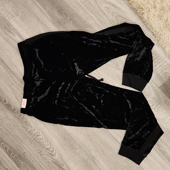 NWT crushed velvet VS Pink joggers - Picture 6 of 7
